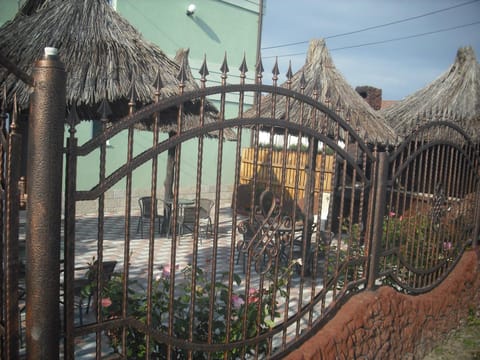 Garden, Balcony/Terrace