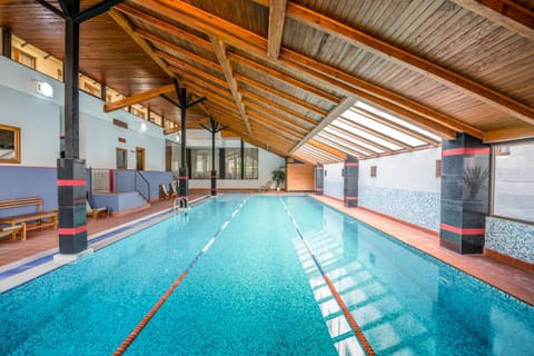 Swimming pool, Swimming pool