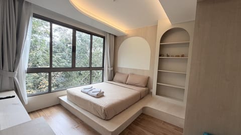 Bed, Bedroom, towels