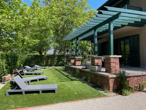 Garden, sunbed