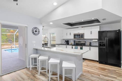 Spring Hill, 4 Bedroom, Pool, Golf Course! House in Florida