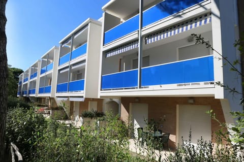 Property building, Spring, Day, Summer, View (from property/room)