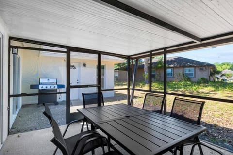 Modern 3 Bedroom, Wesley Chapel! House in Wesley Chapel