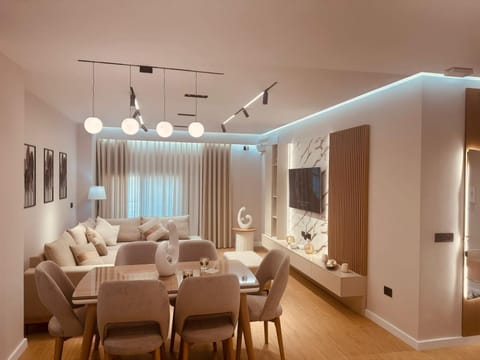 Communal lounge/ TV room, TV and multimedia, Living room, Photo of the whole room, Seating area, Evening entertainment