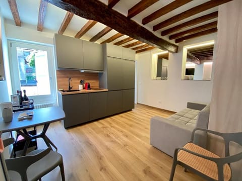 Zenone monolocale Reggio Emilia Historic Center Apartment in Reggio Emilia