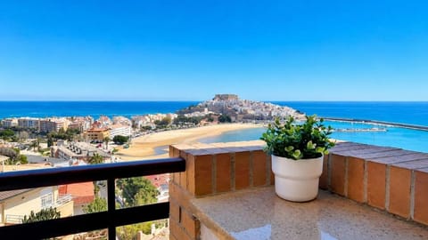Nearby landmark, Natural landscape, View (from property/room), Balcony/Terrace, Beach, Landmark view, Landmark view, Sea view