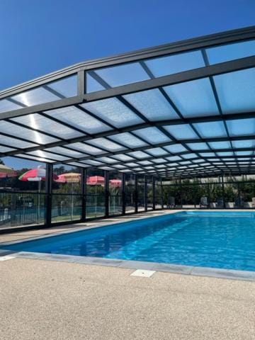 Pool view, Swimming pool, sunbed