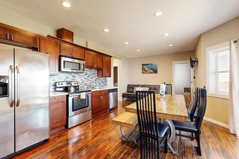 The Whale -Lower House in Lincoln City