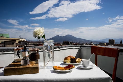 Balcony/Terrace, City view, Landmark view, Mountain view