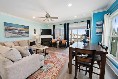 The Happy Place. Unit 1 House in Kure Beach