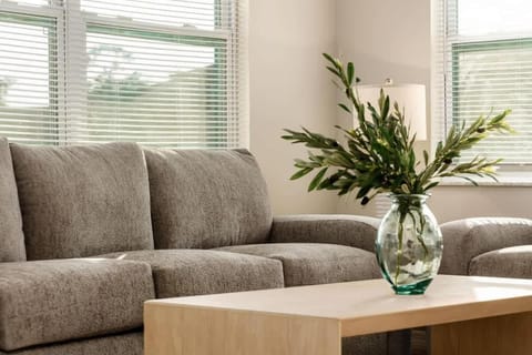 Spacious Zephyrhills Duplex #1 House in Zephyrhills