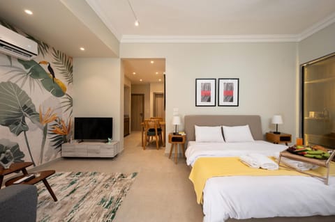 Bed, Living room, Photo of the whole room, Seating area, Bedroom, towels, air conditioner