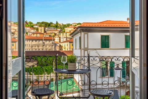 Property building, Day, View (from property/room), Balcony/Terrace, Dining area