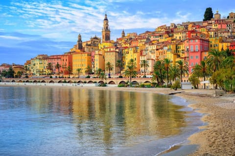Natural landscape, City view, Sea view, Location