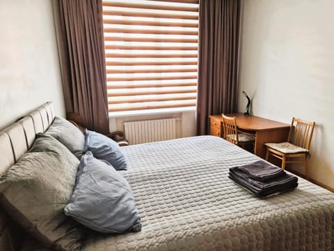 Bed, Seating area, Bedroom