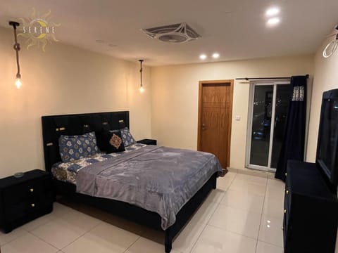 Bed, Bedroom, wardrobe, air conditioner