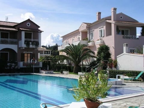 Property building, Spring, Day, Summer, Autumn, On site, Swimming pool
