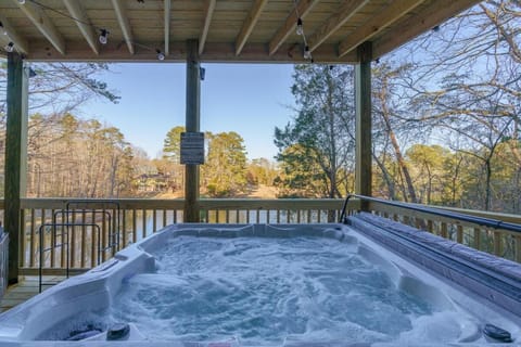 Lake House near Lookout Mt - Theater, Gym & Arcade Apartment in Trenton