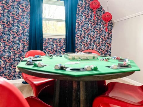 Lake House near Lookout Mt - Theater, Gym & Arcade Apartment in Trenton