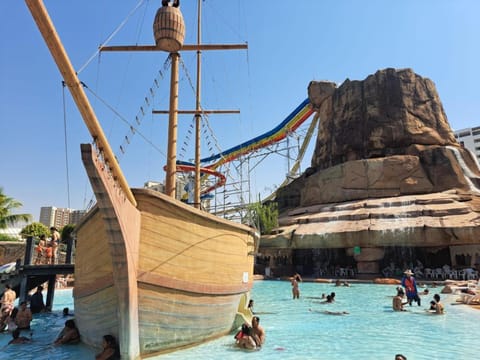 Aqua park, Swimming pool