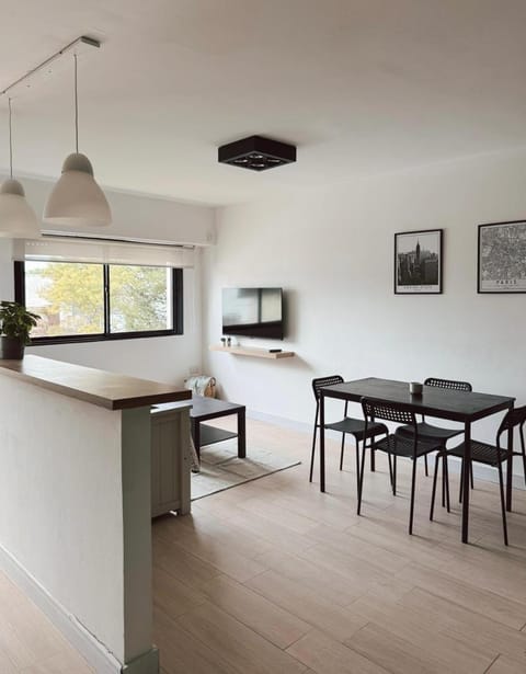 TV and multimedia, Kitchen or kitchenette, Seating area, Dining area
