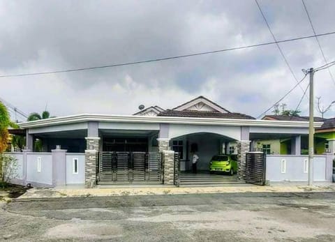 Property building, Street view