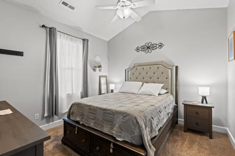 1 BR Condo with Water and Golf Views!, Sleeps 2 Apartment in Socastee