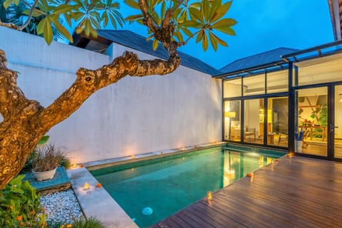 Property building, Swimming pool