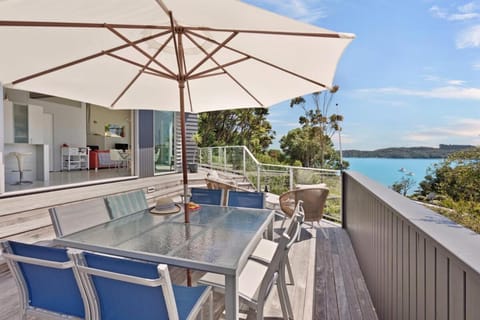 Mariner's Lookout - Parekura Bay House in Northland