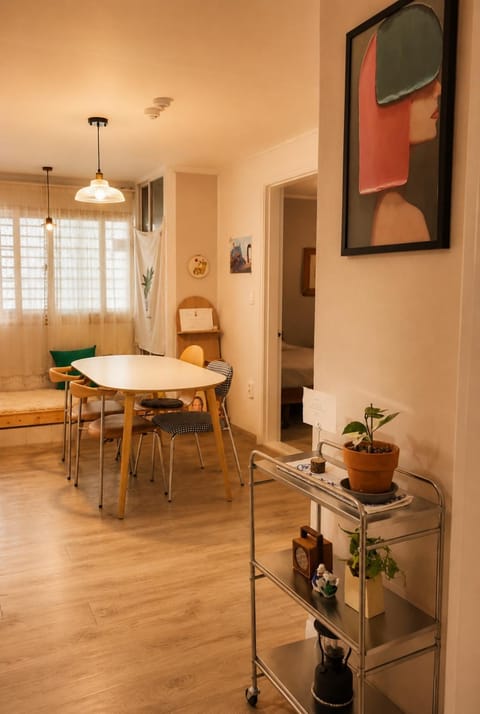 Decorative detail, Area and facilities, Area and facilities