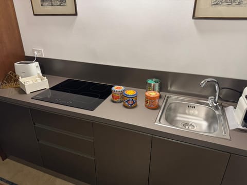 Coffee/tea facilities, Kitchen or kitchenette