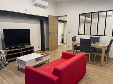 Communal lounge/ TV room, TV and multimedia, Living room, Dining area, air conditioner