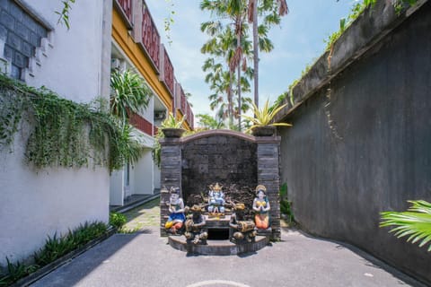 Property building, Facade/entrance