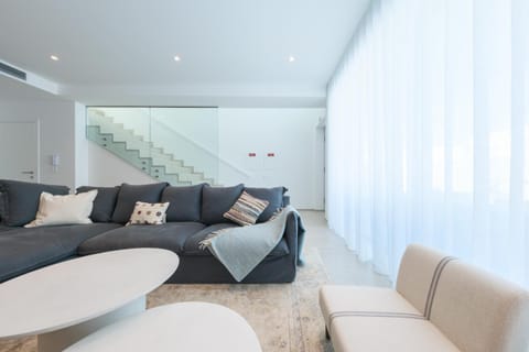 Communal lounge/ TV room, Living room