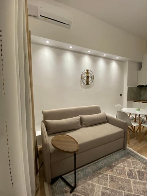 Riara Home House in Vlorë