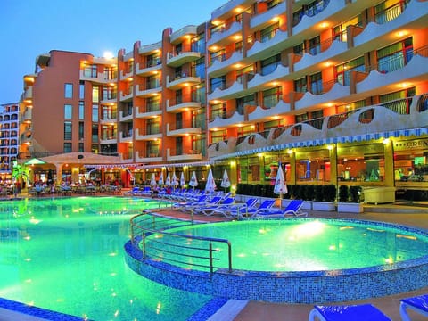 Property building, Swimming pool