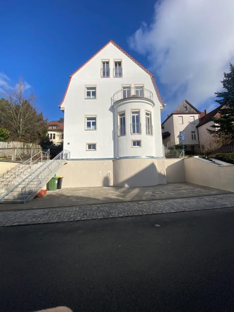 Property building, Day, Parking