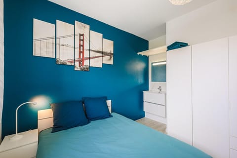 Le Smart & Cosy - Location possible du logement entier OU en coliving dans ce T5 de 80m2 - 4 chambres différentes et privatives - Jusqu'à 2 personnes par chambre et 8 pour le logement entier - Parking Gratuit - Wifi Fibre -Gare à 20 min Apartment in Grenoble