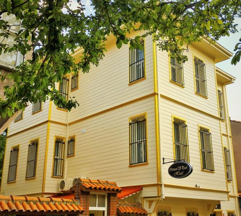 Property building, Facade/entrance