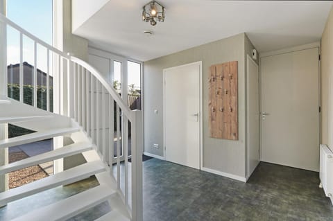 Oude Nieuwelandseweg 33B - Ouddorp - Villa Hopper (met jacuzzi, extra kosten voor gebruik) Villa in Ouddorp