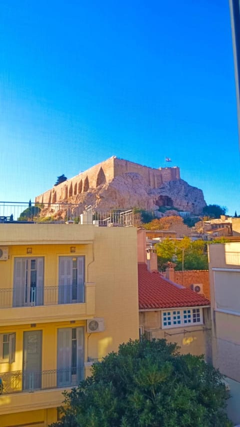 Cosy Plaka flat with view of Acropolis Parthenon Apartment in Plaka