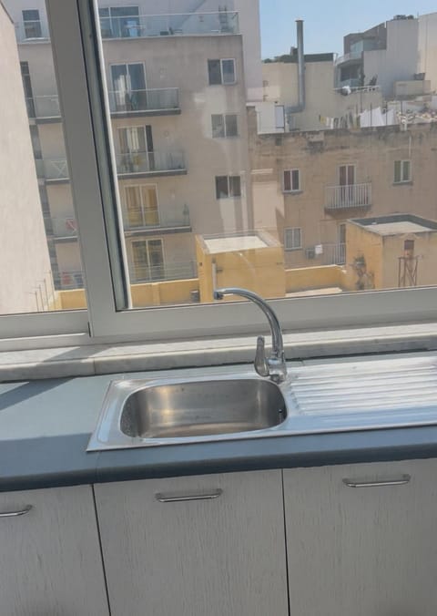 5 Star Residence - Stylish Modern apartments in St Julians Apartment hotel in Saint Julians