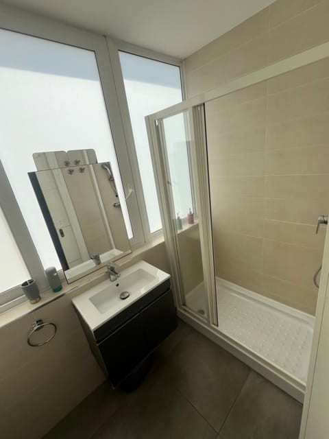 5 Star Residence - Stylish Modern apartments in St Julians Apartment hotel in Saint Julians