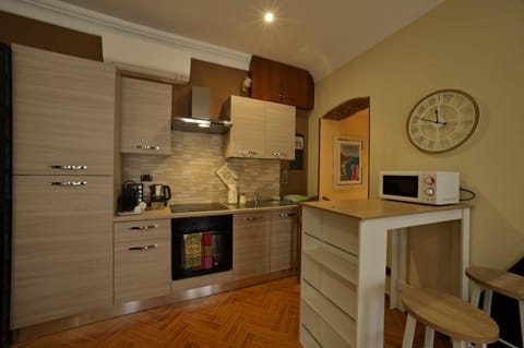Kitchen or kitchenette, Other, Dining area, oven, pet friendly, stove, toaster