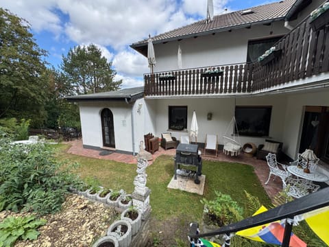 Property building, Spring, Day, BBQ facilities, Garden, View (from property/room), Balcony/Terrace, Garden view