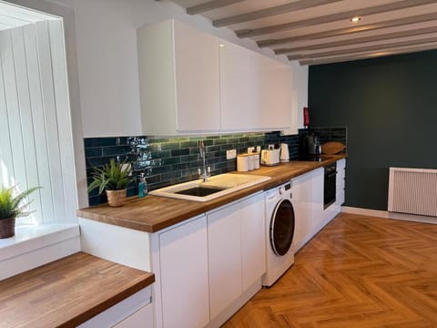 Eldon Cottage House in England