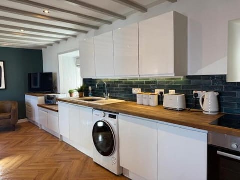 Eldon Cottage House in England