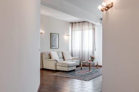 Hela - Sweet Dreams in Florence Apartment in Municipality of Sesto Fiorentino