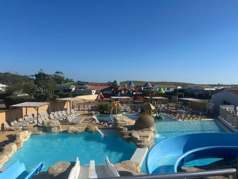 Aqua park, Swimming pool