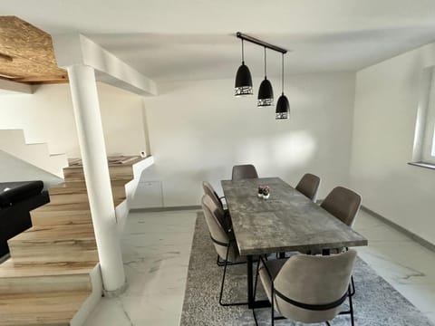 Peace Holiday Home House in Lika-Senj County